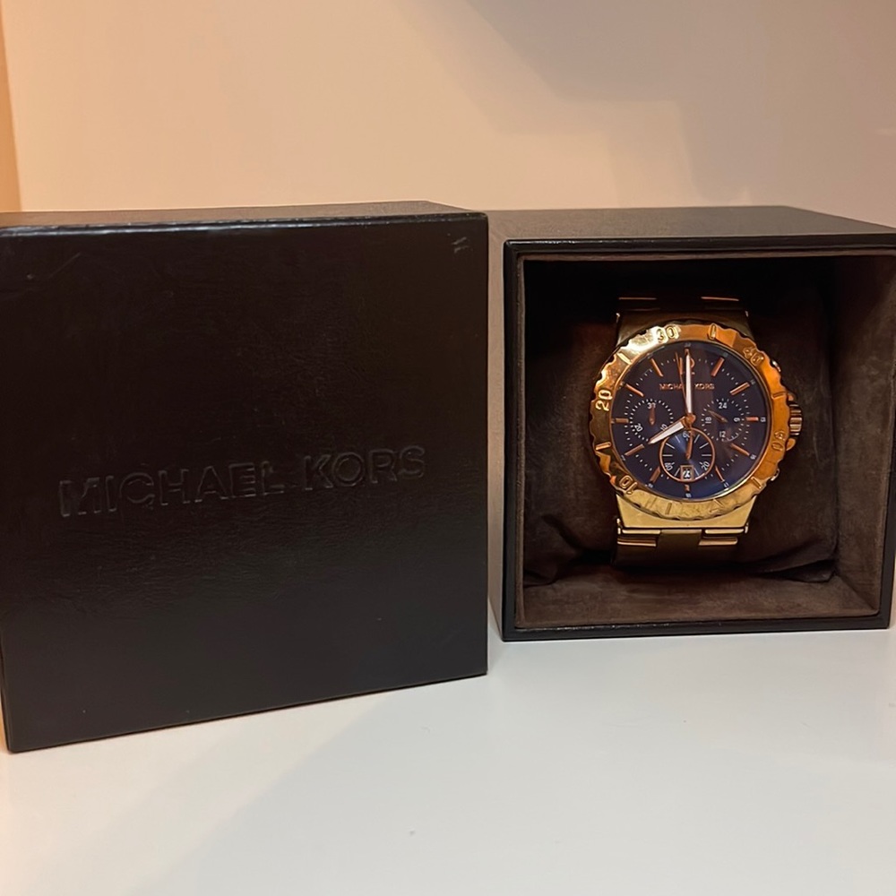 ROSE GOLD MICHAEL KORS WATCH